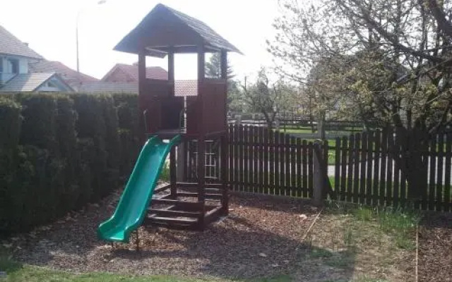 Guesthouse Češnar