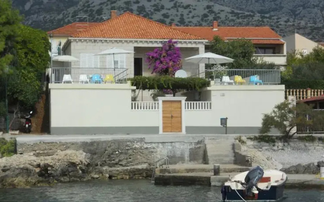 Apartments Villa Orebic