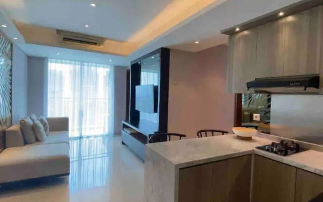 3BR apt Springhill Terrace, golf view