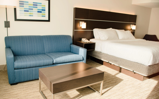 Holiday Inn Express & Suites Winona by IHG