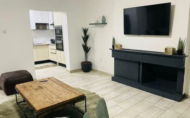 Canvas Lofts 1 Famona Modern 2-bed - 2310
