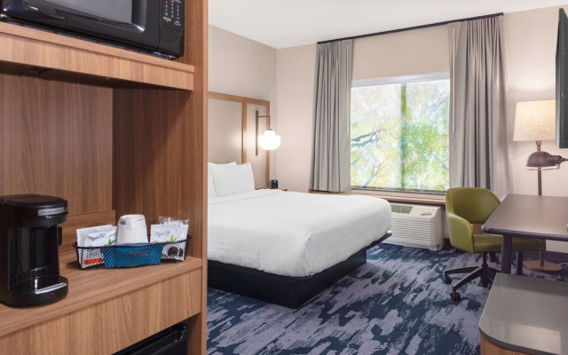 Fairfield Inn & Suites Medford
