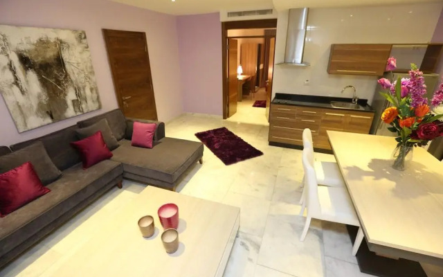 Delora Hotel and Suites
