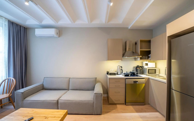 Historic 1 Bedroom Galata Apt-Heart of Istanbul Kuledibi 2