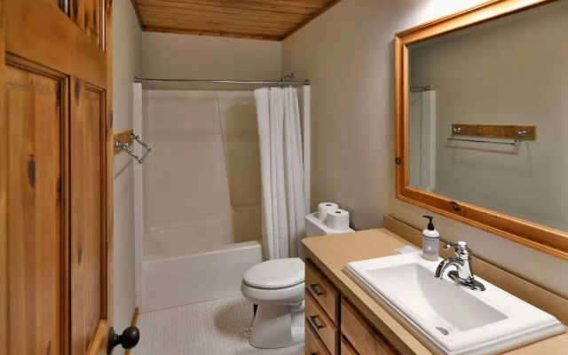 Lumberjack Lodge