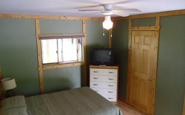 Peacock Villa Motel