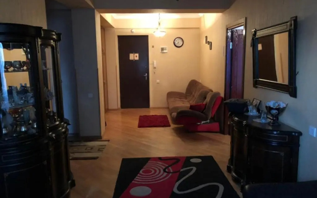 Mamardashvili 3, Apt 6