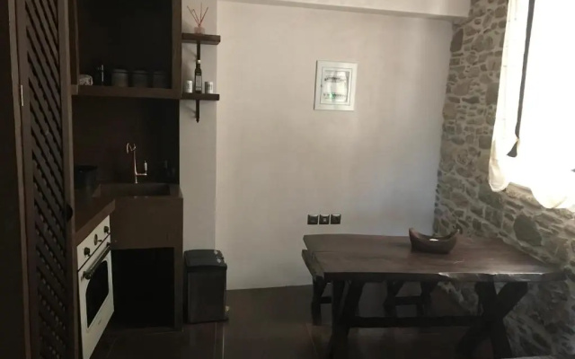 SAMOS MARIAs' STONE HOUSE 1