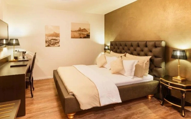 Business Hotel First