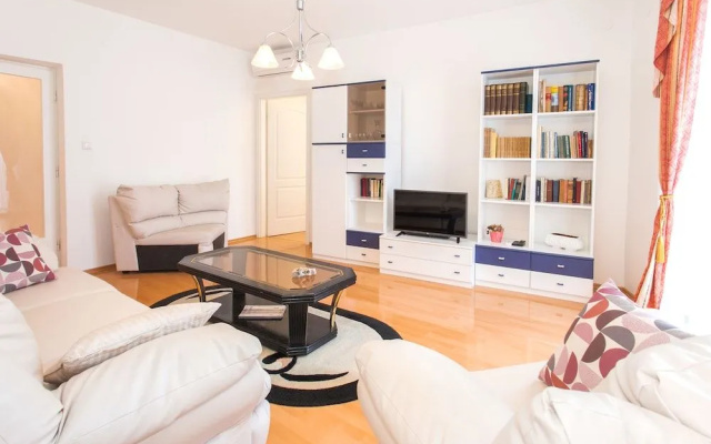 Three Wells Apartment