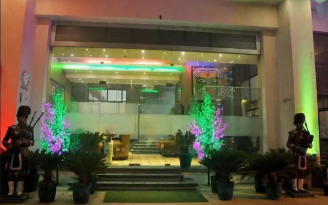Sydney Grand Hotel & Resort