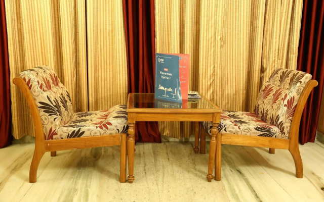 OYO 821 Sarao Hotel