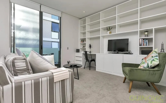 QV Spacious Viaduct Harbour Apartment - 819