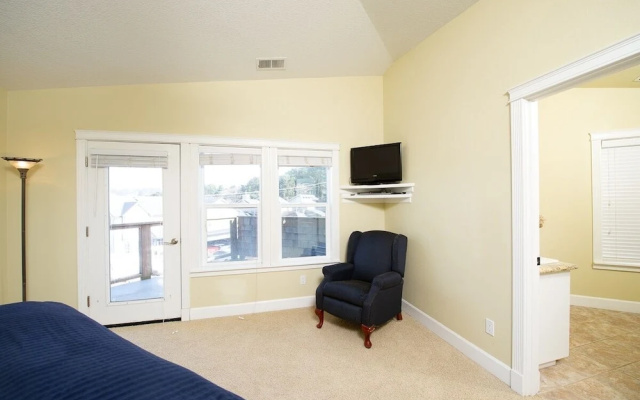 Salty Dog 4 Bedroom Home