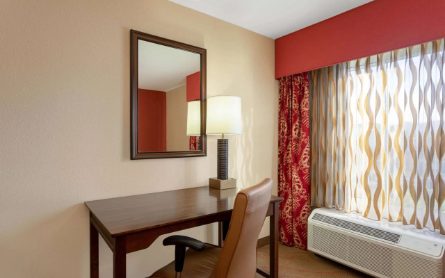 La Quinta Inn & Suites by Wyndham Pigeon Forge