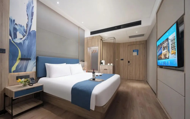 Naive S Hotel