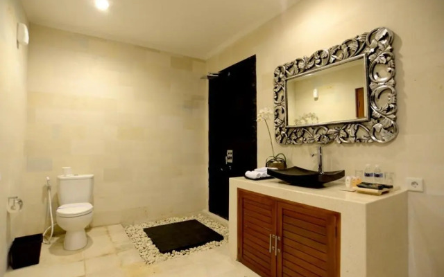 Sandi Agung Villa