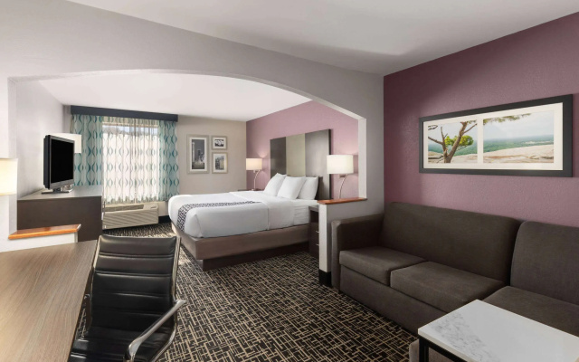 La Quinta Inn & Suites by Wyndham Snellville-Stone Mountain