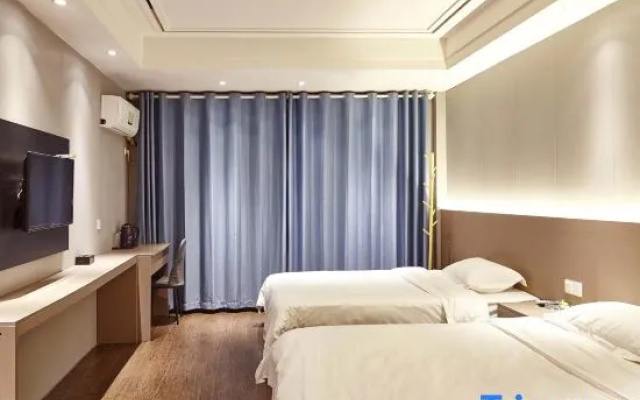 Zhangshu Huachen Hotel