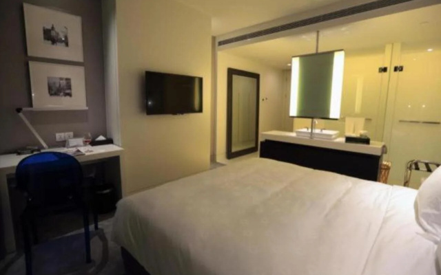 FX Hotel Shanghai Bund at Nanjing East Road