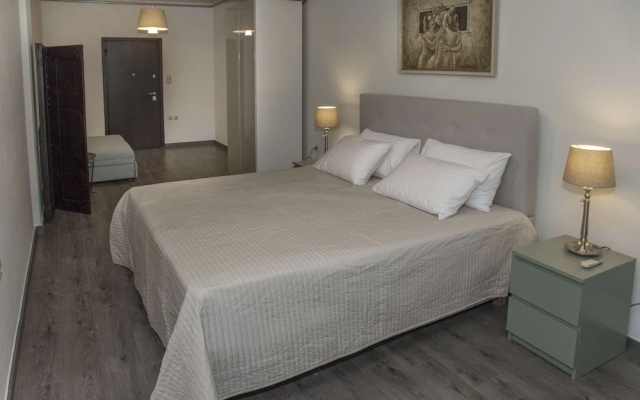 Superb Flat Close to Ancient Agora by GHH
