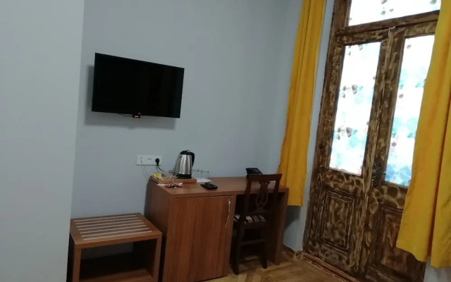 Отель Palm