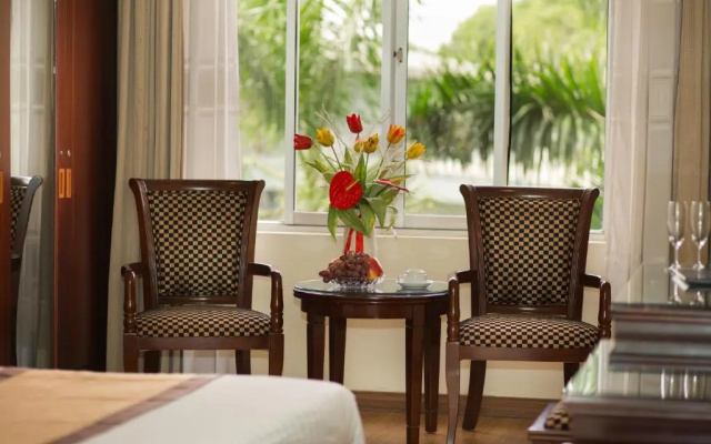 TQT2 Hotel