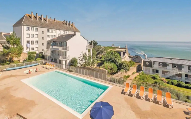 Oceanfront Escape for 6-7 Guests