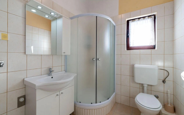 Beautiful Apartment in Razanac With 2 Bedrooms and Wifi