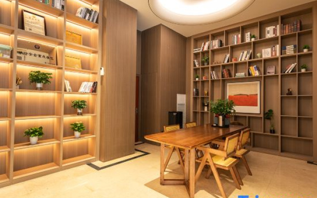 Yizhou Hotel