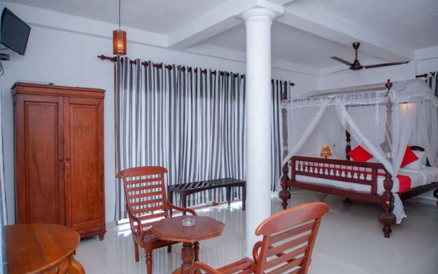 Отель Sea View Deepal Villa вид на фасад