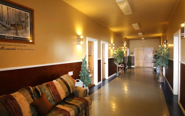 Genevieve Bay Inn