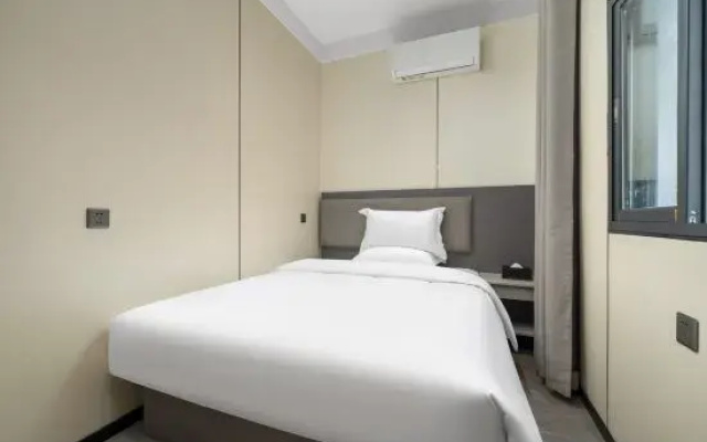 Pengcheng Lijing Hotel (Hongling Subway Station Huaqiang North Branch)
