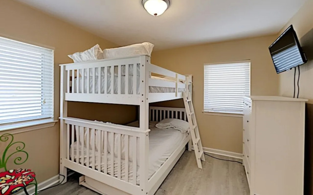 La Favorita by Southern Vacation Rentals