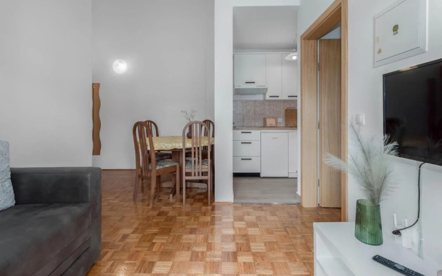 Awesome Apartment in Jadranovo With Wifi and 2 Bedrooms