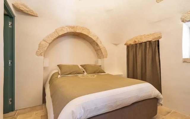 Trulli Pietra Rossa With Pool by Wonderful Italy