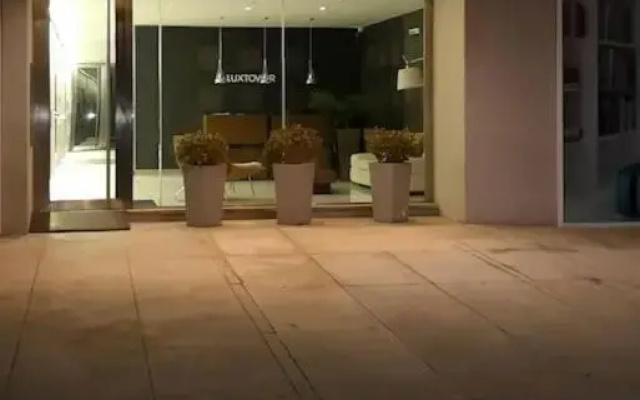 Lux Tower. Departamento 3 ambientes. Pleno centro