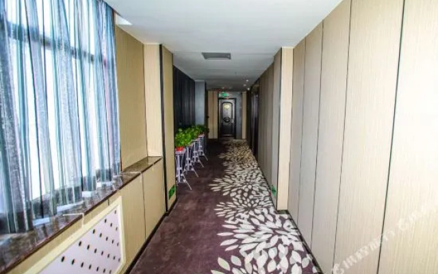 Pai Hotel (Dongying Railway Station)