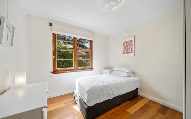 Comfortable 3-bed Haven Near Canberra Attractions
