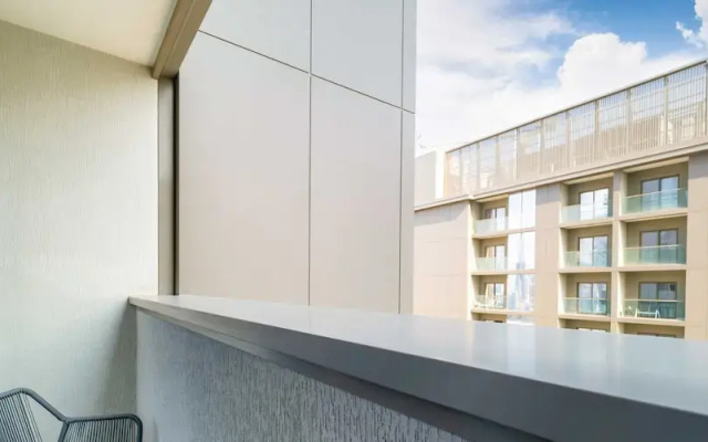 Lux  The Executive Sobha Suite 3