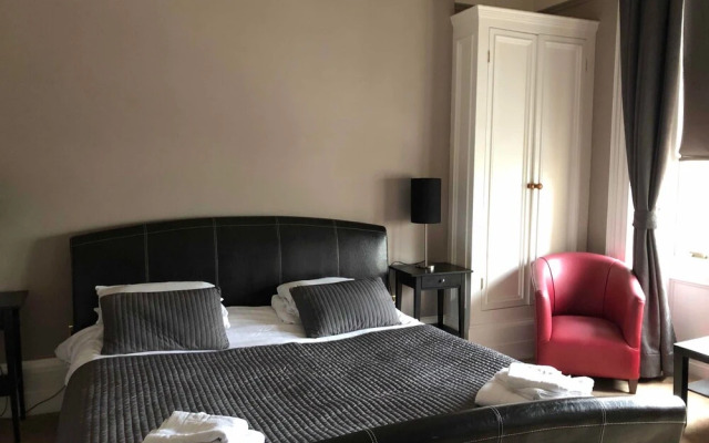 The Graeme Hotel