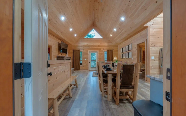 212 Misty Mountain View 4 Bedroom Cabin