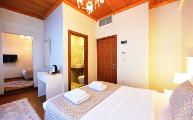 Elyka Hotel