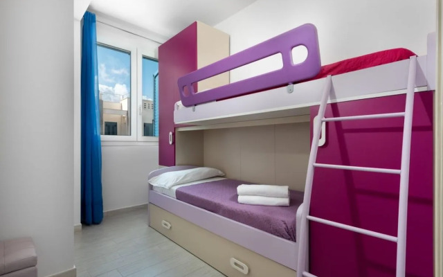 Isule Apartments