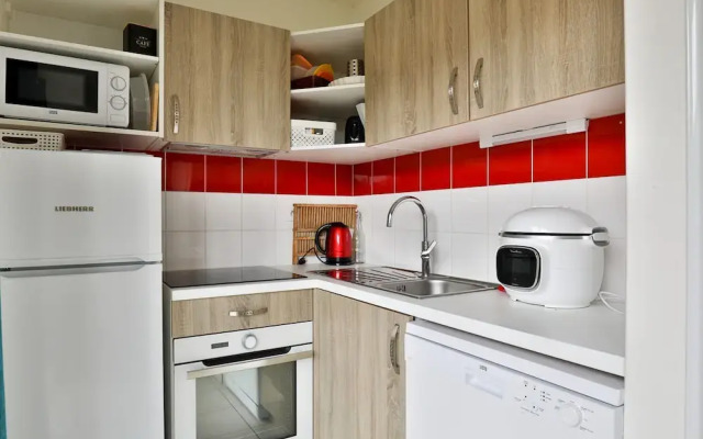 Stylish Villa in Parentis-en-born