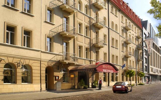 Hotel Hetman вид на фасад