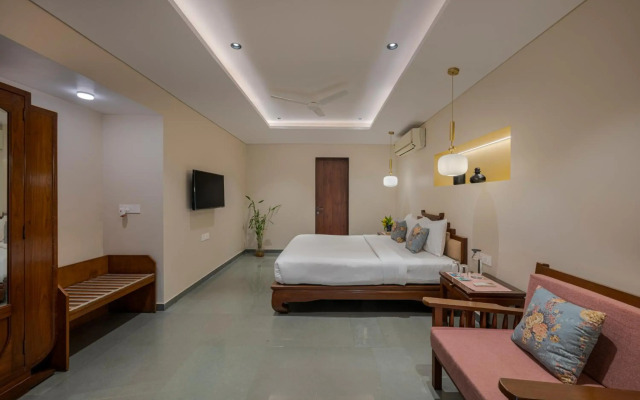 SaffronStays Red Brick House, Panchgani - rustic villa with huge lawn and terrace