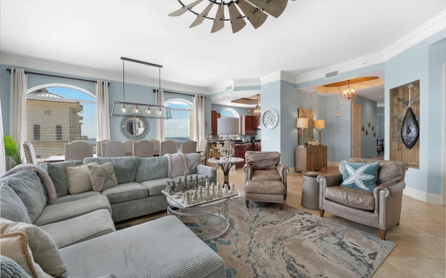 Indigo East 2104 Penthouse
