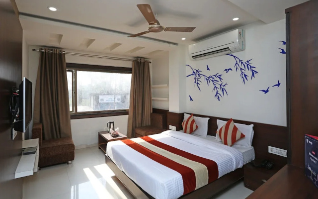 Fabhotel Ashirwad Regency