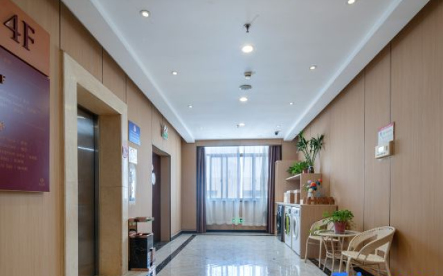 Tongbao Hotel